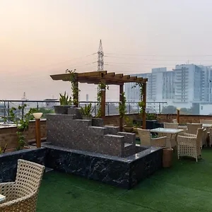 3* Hotel Platinum Palace Medanta Medicity
